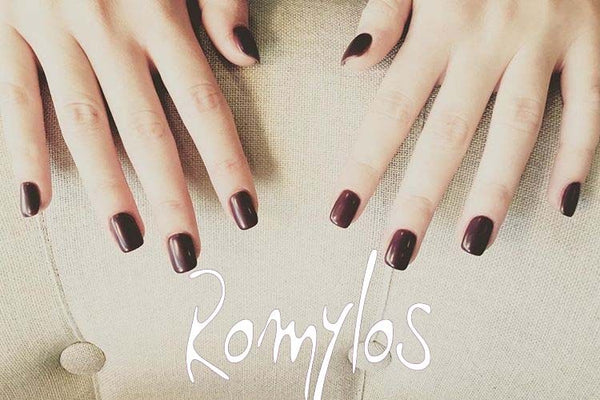 Κλείστε ραντεβού για ημιμόνιμο μανικιούρ στο Romylos All about nails!